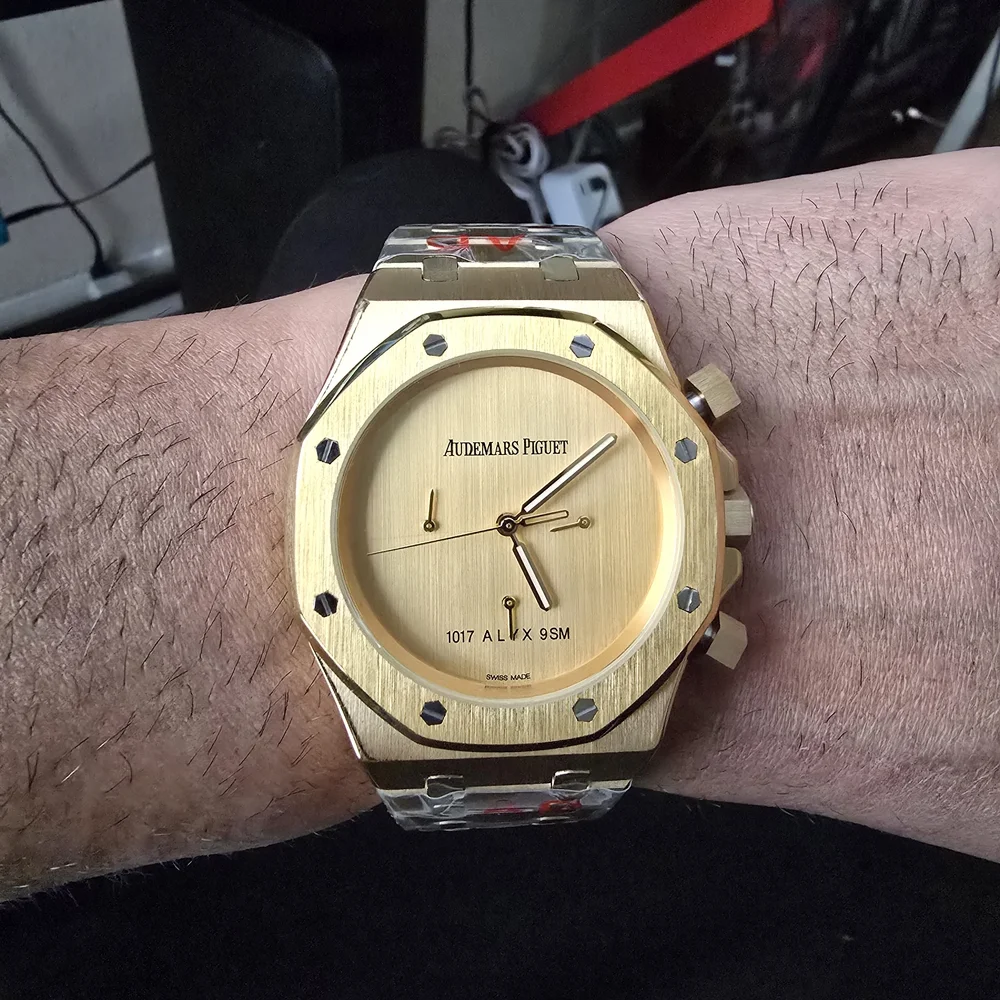 Gold Watch - Picture 5 of 6